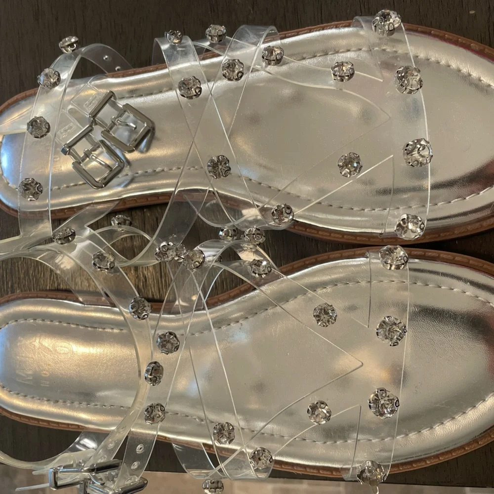 Sandals - Picture 2 of 4